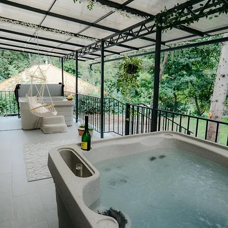 Wonder-matrafuered * Gyöngyös